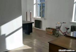 钢32 三楼 包百商圈 空房 可以配简单家具家电 拎包住 - 包头28生活网 bt.28life.net