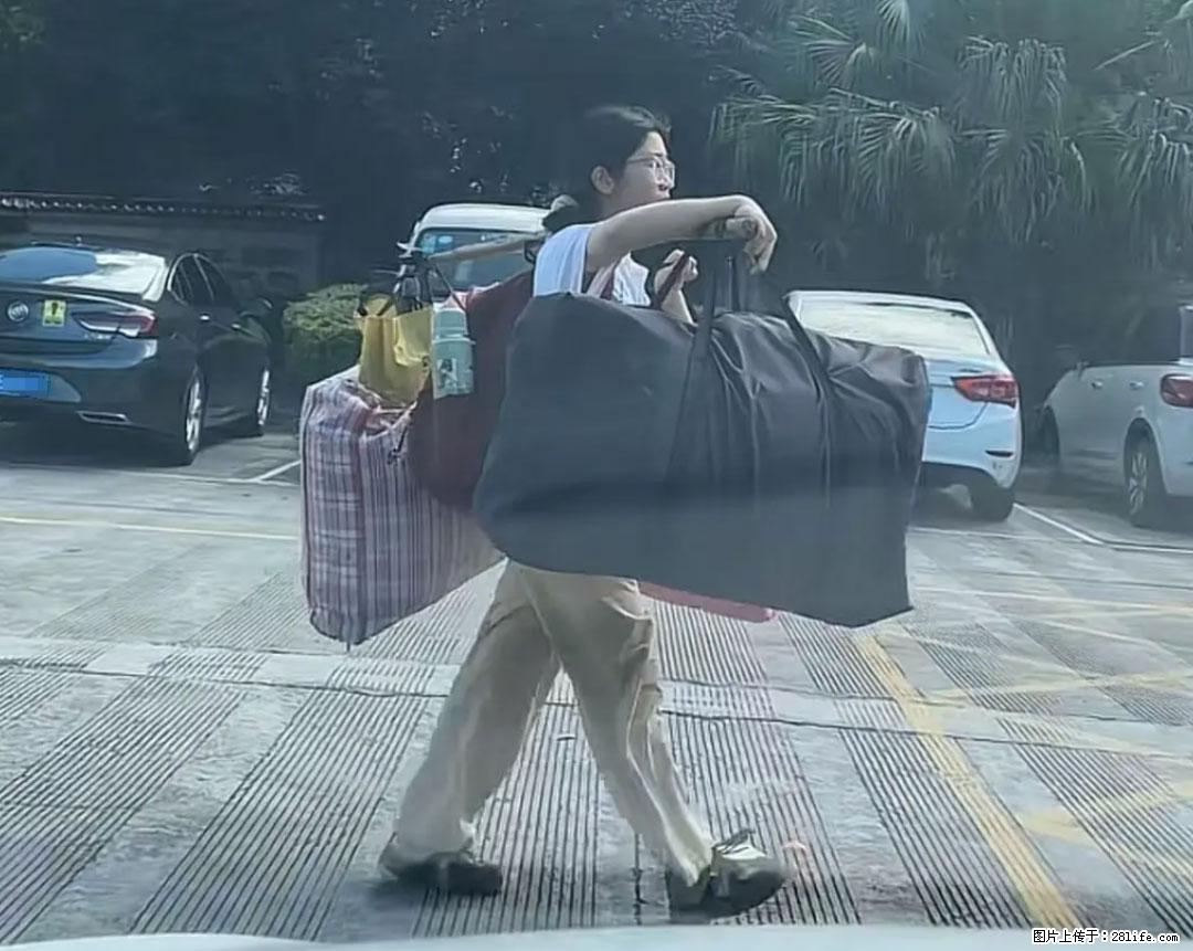 全网追的“扁担女孩”，找了一份暑假工，时薪12元 - 包头生活资讯 - 包头28生活网 bt.28life.net